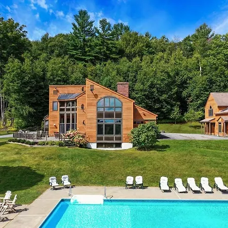 Villa Amazing Estate On 100 Acres With Swimming Pool And 10 Brs